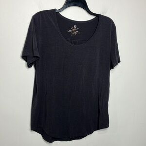 Kuhl charcoal gray curved hem t-shirt size large